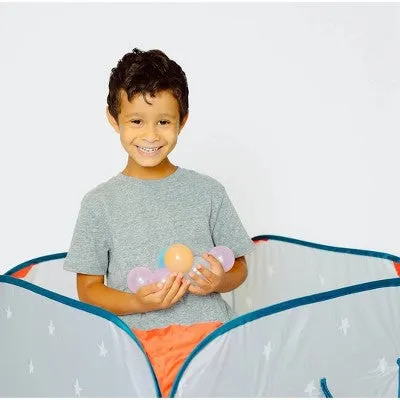 Chuckle & Roar LED Light Up Tunnel   Ball Pit