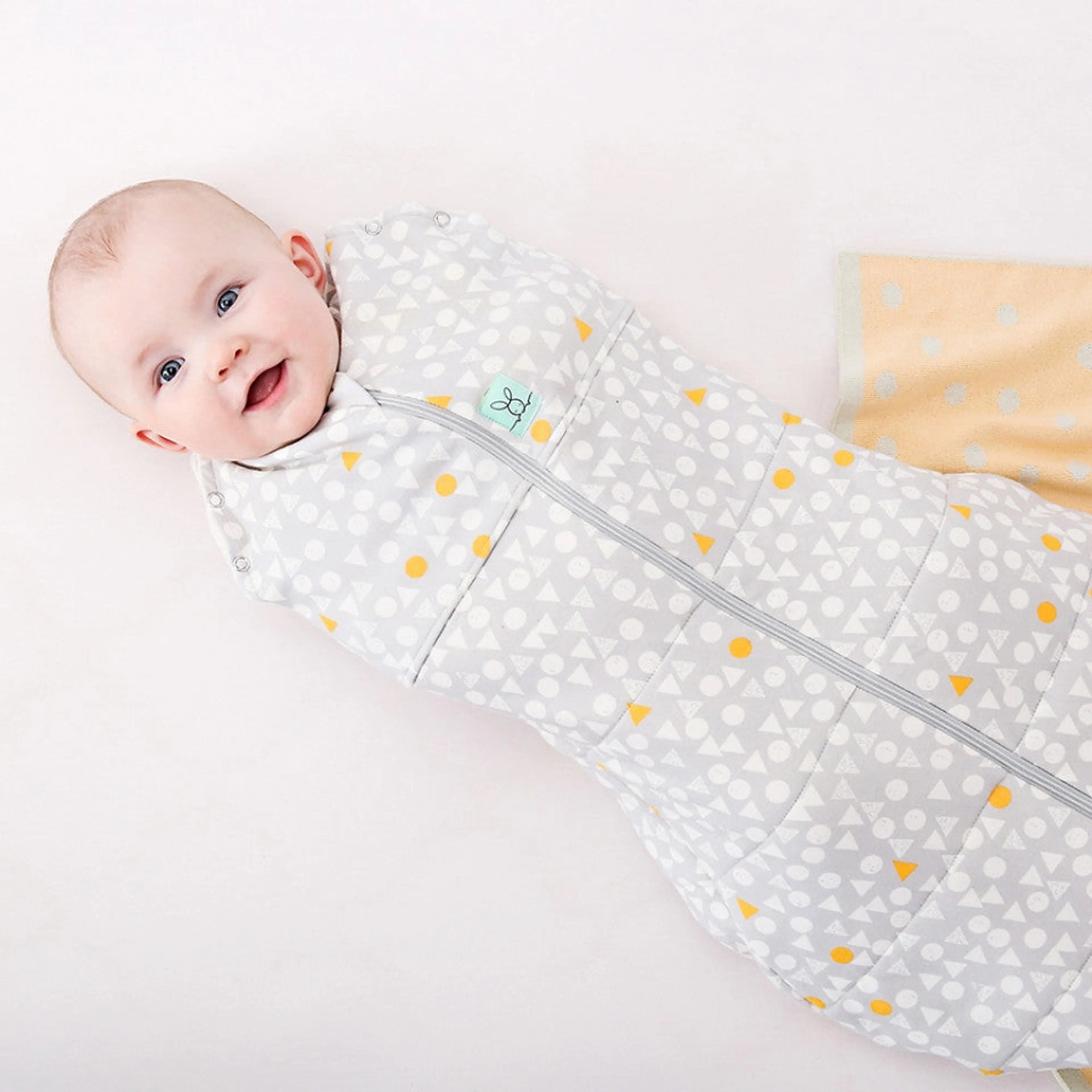 ergoPouch Cocoon Swaddle Bag 2.5 TOG - Triangle Pops