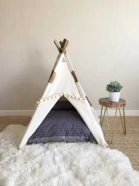 THE AU NATURALE PET TEEPEE