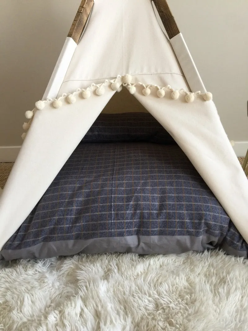 THE AU NATURALE PET TEEPEE