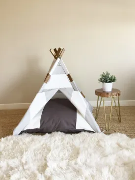 THE THEODORE PET TEEPEE